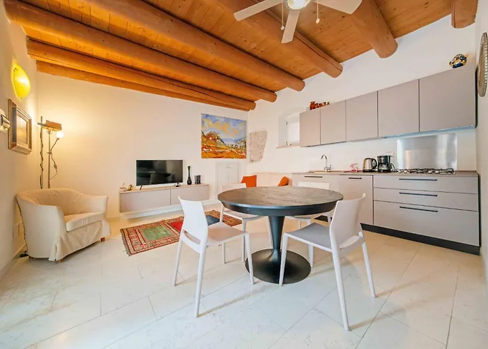 アパート Apartmentsgarda - Borgo Garibaldi バルドリーノ